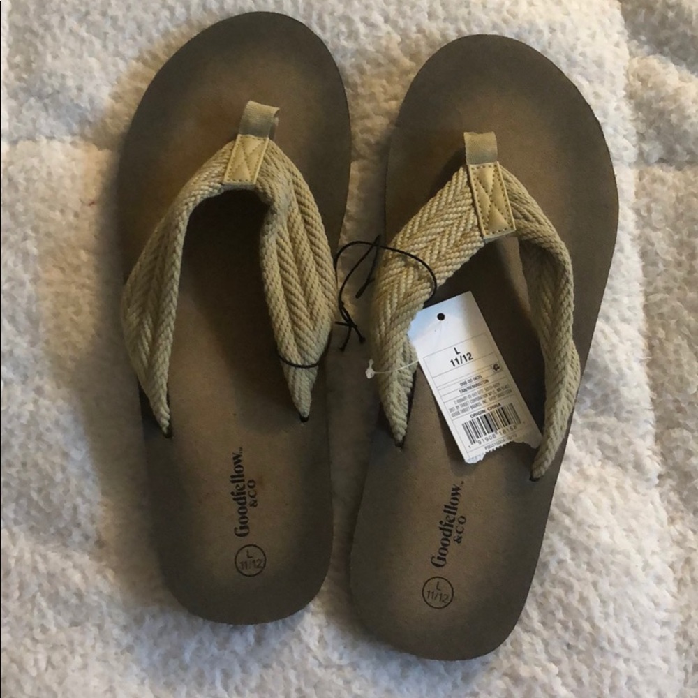 Brand new Men’s Flipflops!